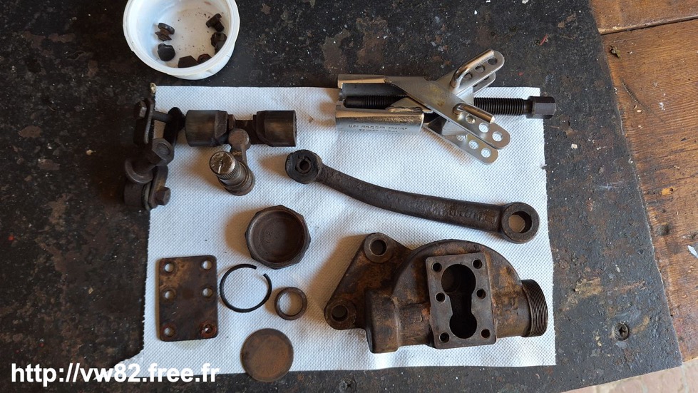 Dismantled shock absorber